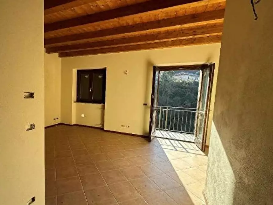 Immagine 3 di Trilocale in vendita  in Via Papa Giovanni XXIII 4 a Mignanego