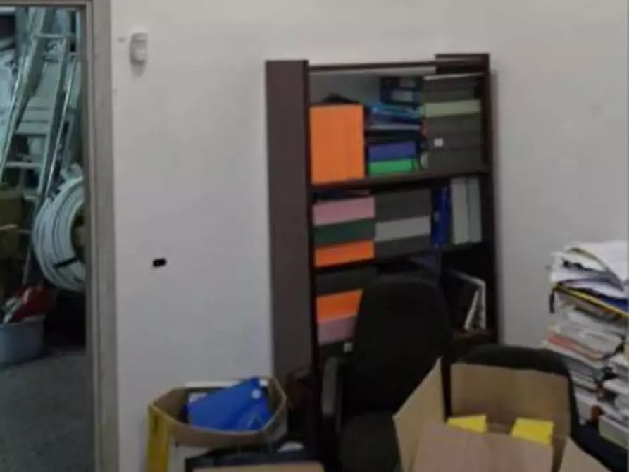 Immagine 6 di Locale commerciale in vendita  in Via di Creto 15 R a Genova