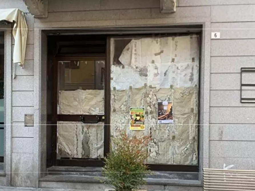 Immagine 1 di Locale commerciale in vendita  in Corso Giuseppe Garibaldi 6 a Valenza