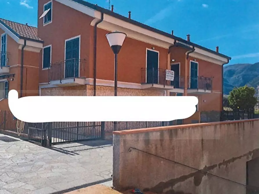 Immagine 1 di Garage in vendita  in Via Pieve di Teco 11 a Albenga