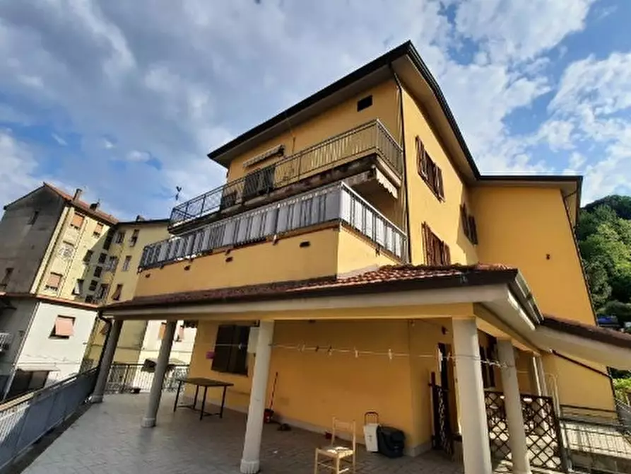 Immagine 1 di Pentalocale in vendita  in Via Cantarana 1 a La Spezia