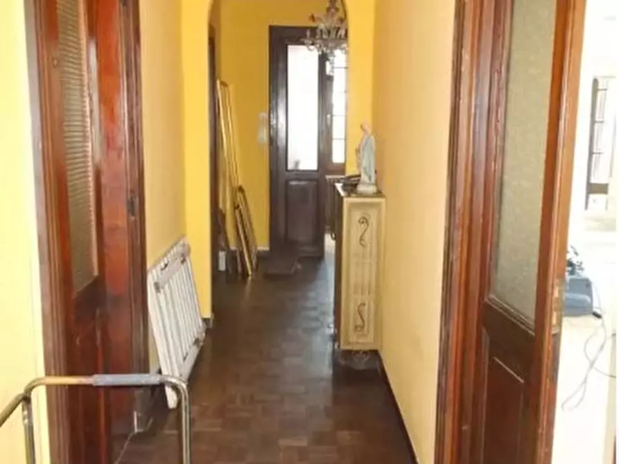 Immagine 3 di Pentalocale in vendita  in Via Vittorio Veneto 45 a Ponti