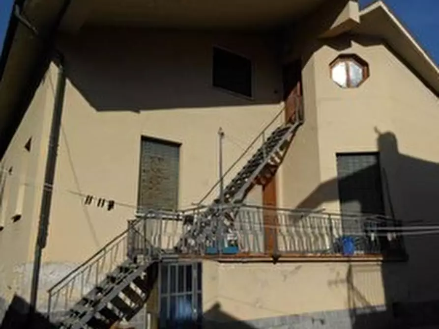 Immagine 1 di Villa in vendita  in Via San Rocco 23 a Dogliani