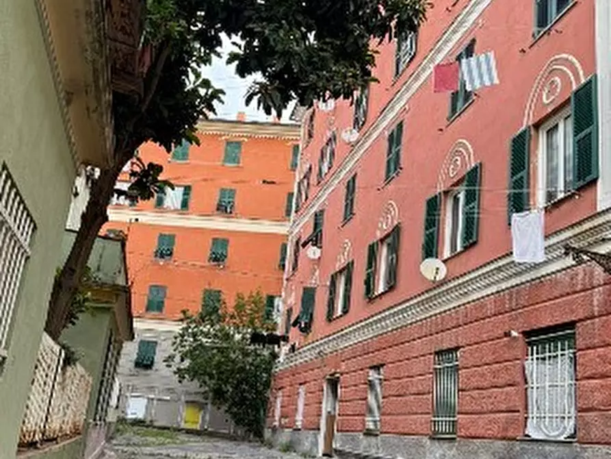 Immagine 7 di Quadrilocale in vendita  in Via del Lagaccio 31 a Genova