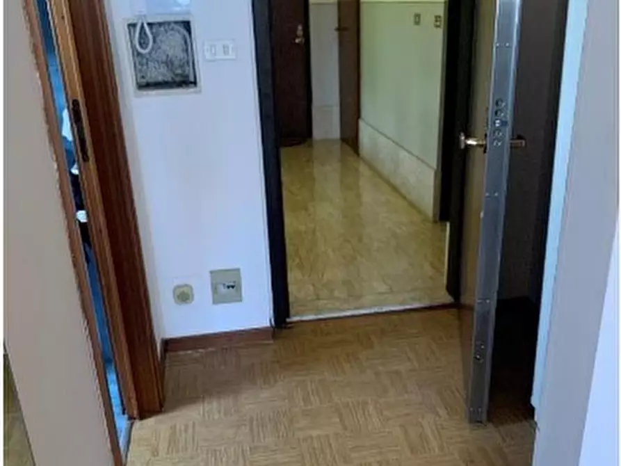 Immagine 7 di Pentalocale in vendita  in Via Beppe Fenoglio 14a a Cuneo