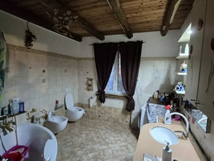 Immagine 8 di Villa in vendita  in Via Nostra Signora della Guardia 94 a Castiglione Chiavarese