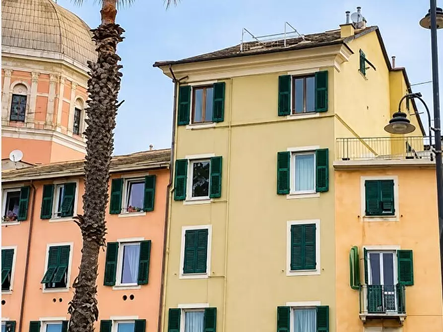 Immagine 1 di Mansarda in vendita  in Lungomare di Pegli 7/5 a Genova