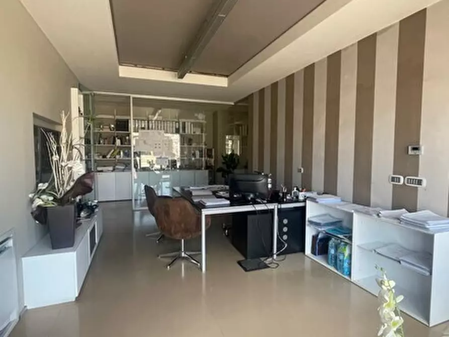 Immagine 4 di Ufficio in vendita  in Via Francesco Dassori 171 a Genova