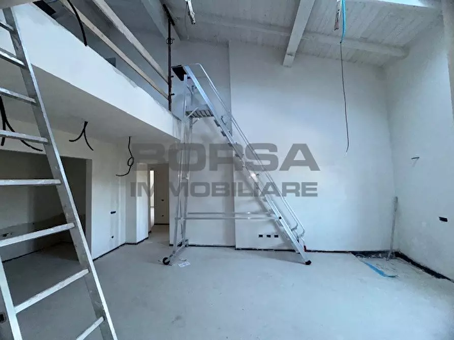 Immagine 5 di Pentalocale in vendita  in Via Ombrosa 8 a Livorno