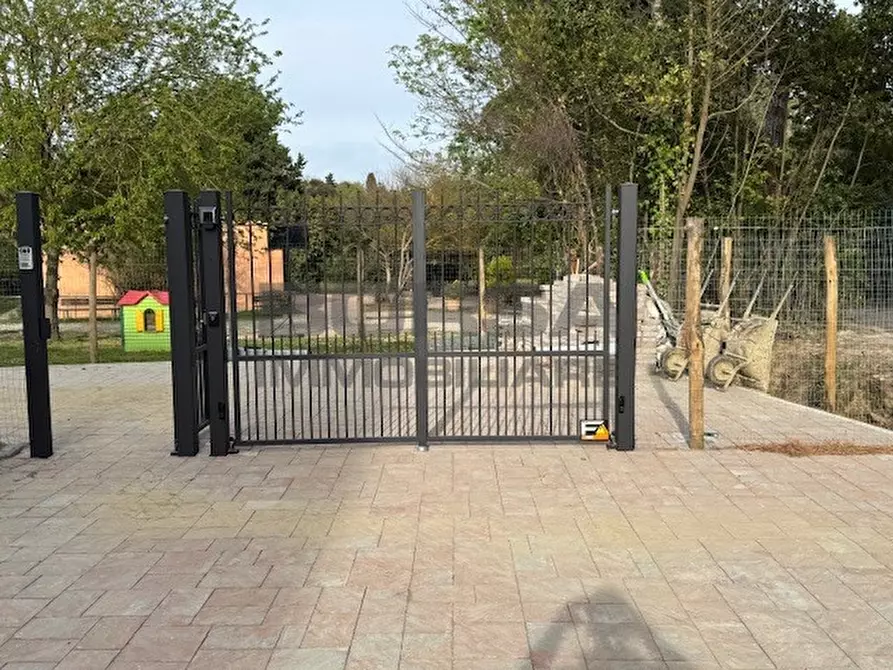 Immagine 2 di Appartamento in vendita  in Via delle Sorgenti 402 a Livorno