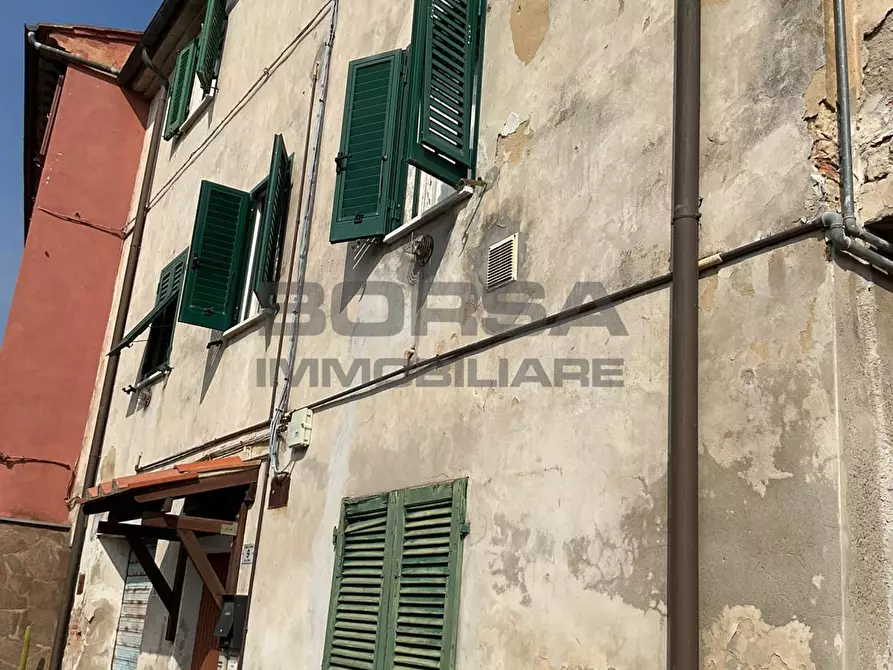 Immagine 2 di Pentalocale in vendita  in Via Le Mura 9 a Crespina Lorenzana