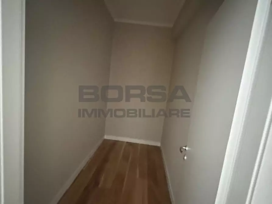 Immagine 22 di Pentalocale in vendita  in Via Baciocchi 2 a Livorno