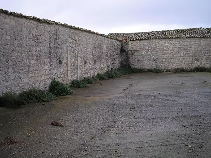 Immagine 6 di Rustico / casale in vendita  a Ragusa