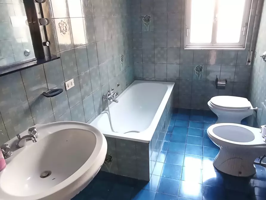 Immagine 13 di Quadrilocale in vendita  a Ragusa