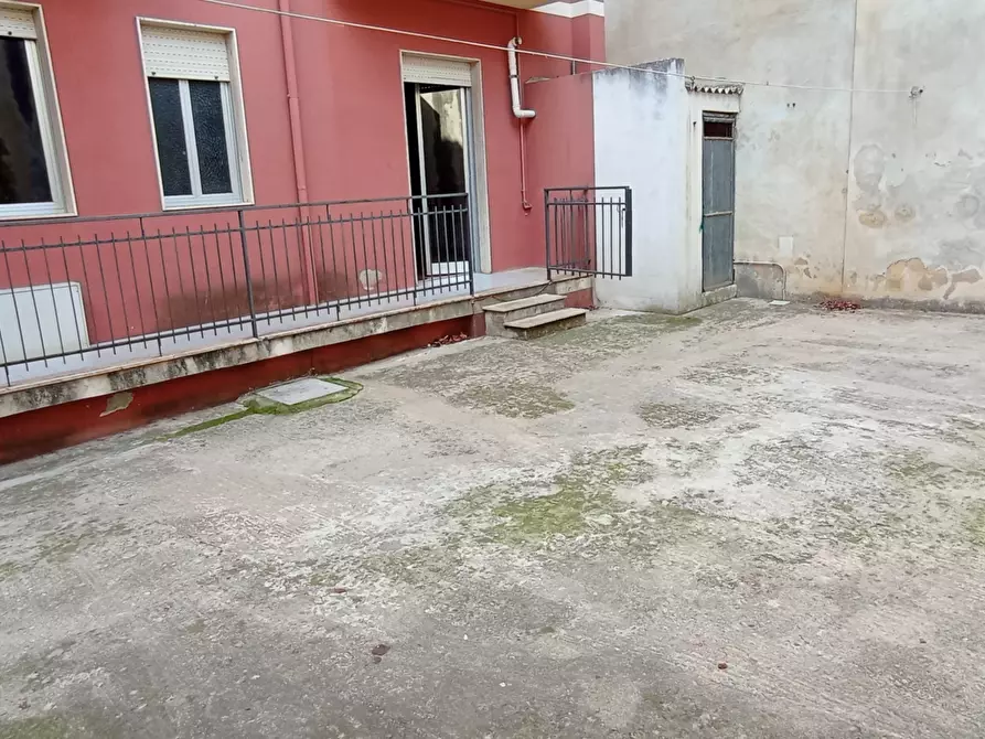 Immagine 17 di Quadrilocale in vendita  a Ragusa