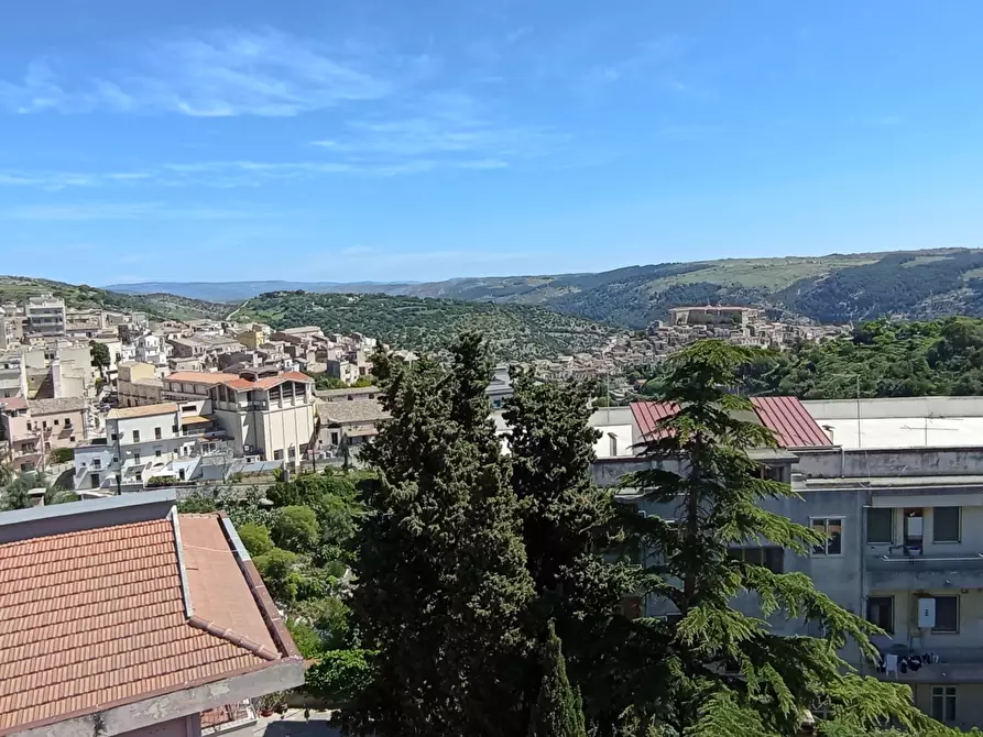 Immagine 22 di Pentalocale in vendita  a Ragusa