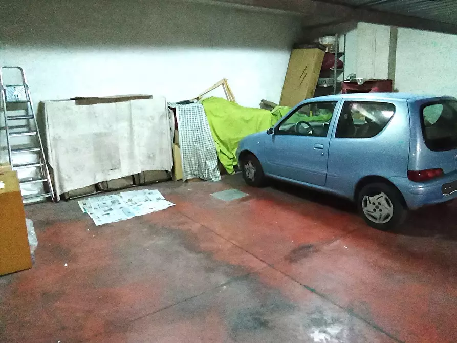 Immagine 27 di Pentalocale in vendita  a Ragusa