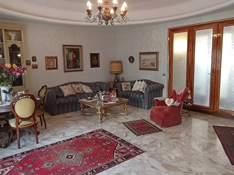 Immagine 3 di Appartamento in affitto  a Ragusa