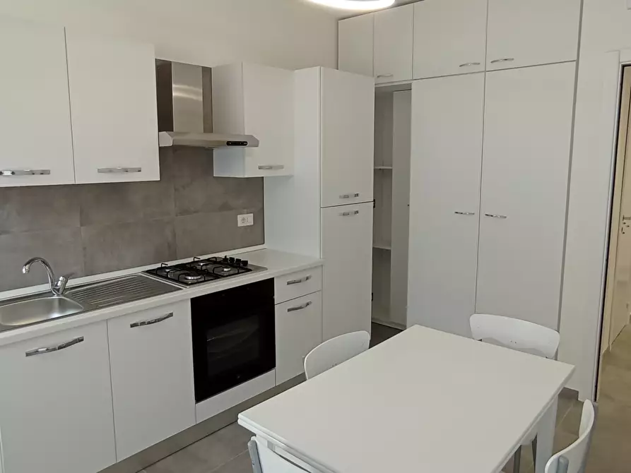 Immagine 7 di Quadrilocale in affitto  a Ragusa