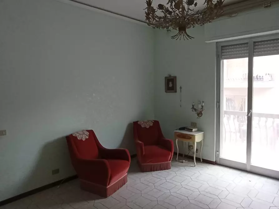 Immagine 9 di Pentalocale in vendita  a Ragusa