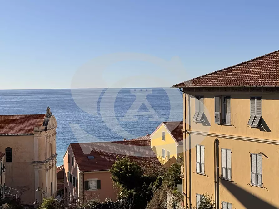 Immagine 17 di Trilocale in vendita  in Corso Regina Margherita 39 a Ospedaletti