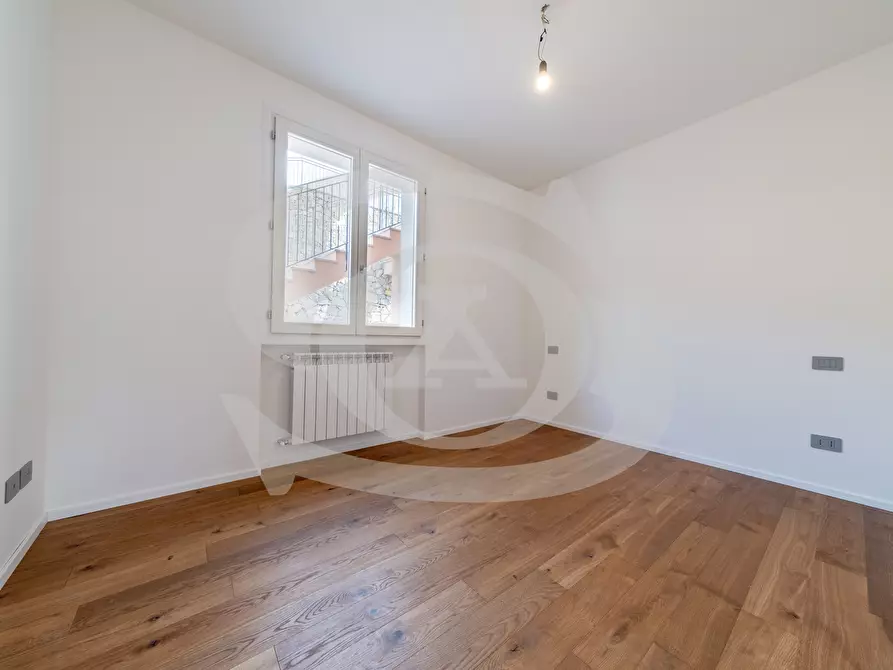 Immagine 11 di Quadrilocale in vendita  in Via degli Anemoni s.n.c. a Ospedaletti