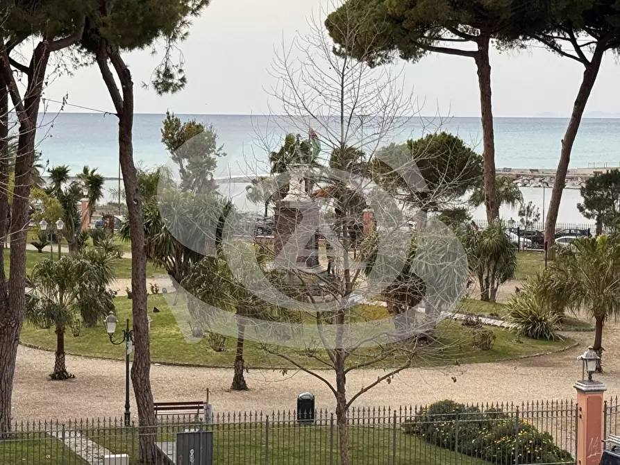 Immagine 8 di Quadrilocale in vendita  in Via Vittorio Veneto 5 a Ventimiglia