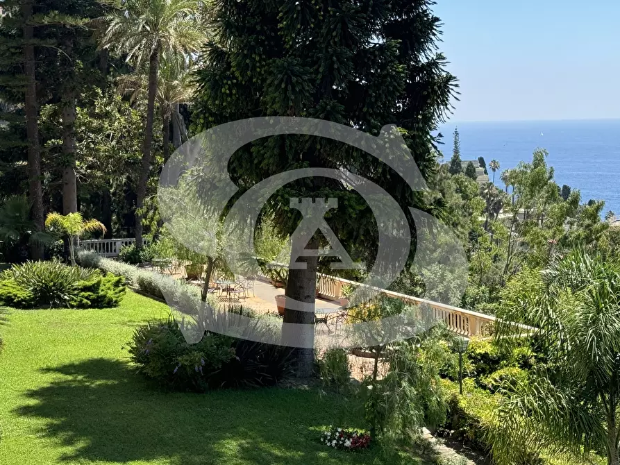 Immagine 29 di Quadrilocale in vendita  in Via Cavour 46 a Ospedaletti