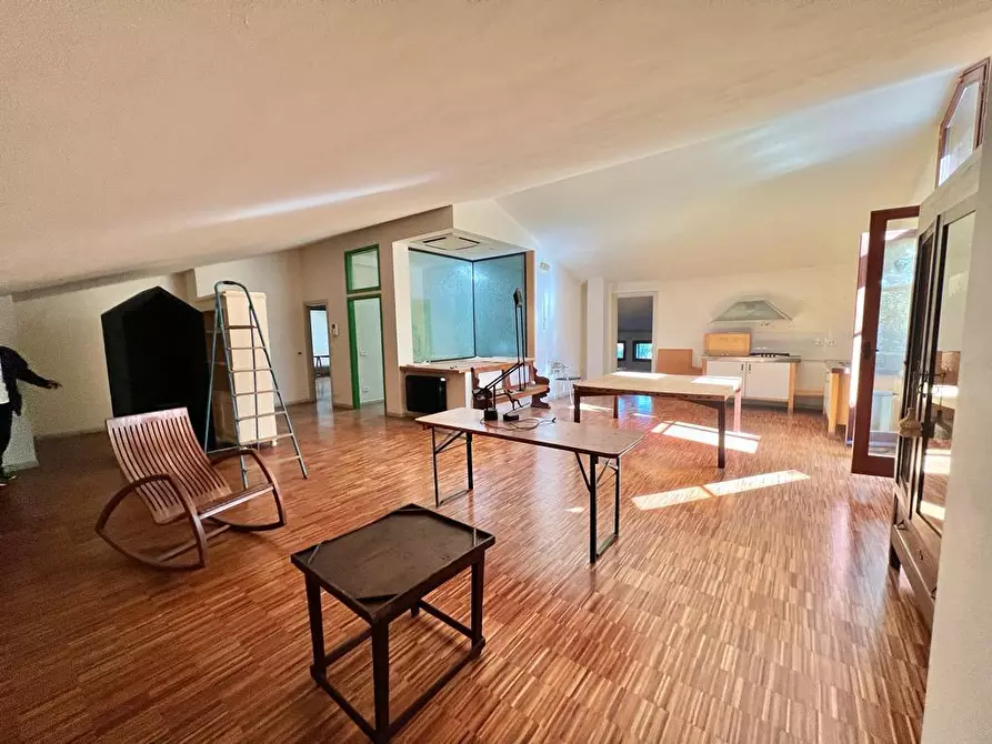 Immagine 25 di Villa in vendita  a Cesena