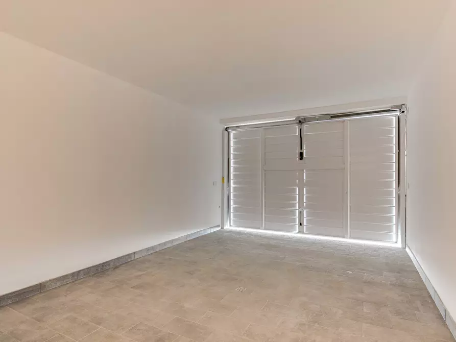 Immagine 11 di Quadrilocale in vendita  in Via L. C. Farini 291 a Cesena