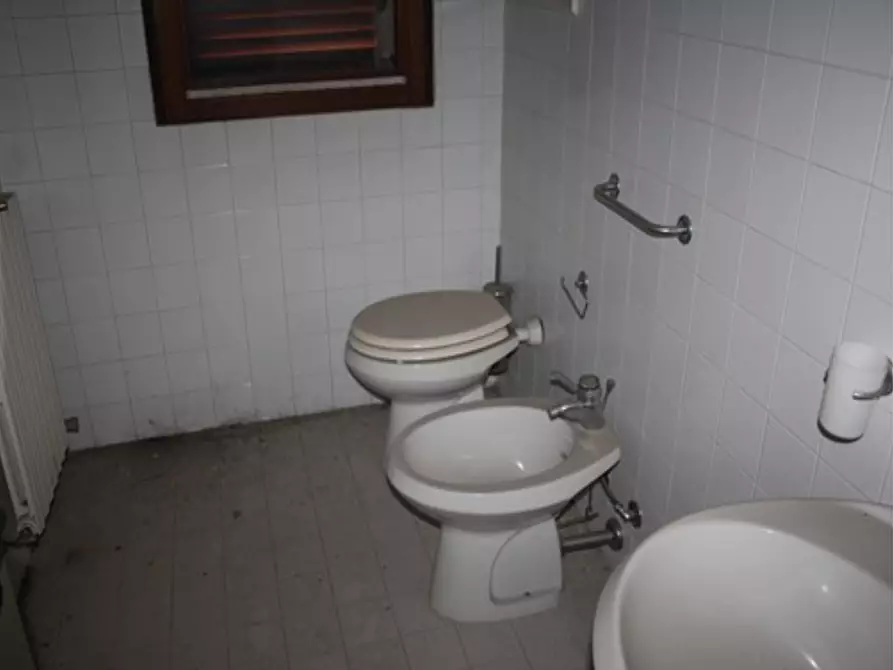 Immagine 3 di Ufficio in vendita  a Forli'