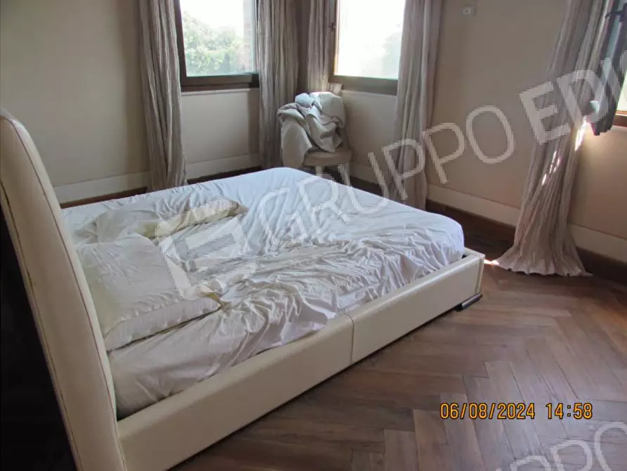 Immagine 10 di Villa in vendita  a Ravenna