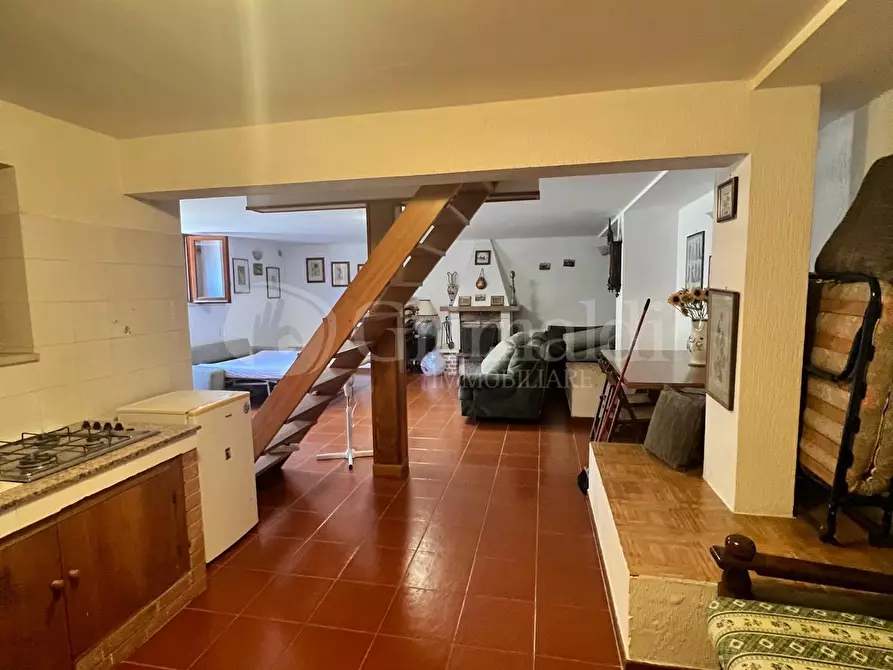 Immagine 14 di Porzione di casa in vendita  in Via delle Ninfe 16 a Anzio