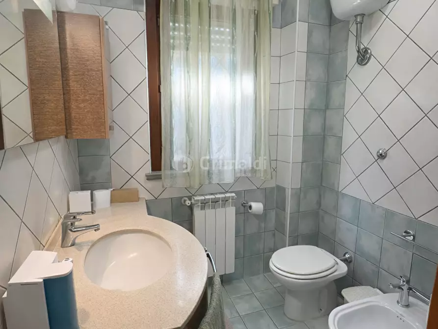 Immagine 9 di Trilocale in vendita  in Via di Cavallo Morto 57 a Nettuno