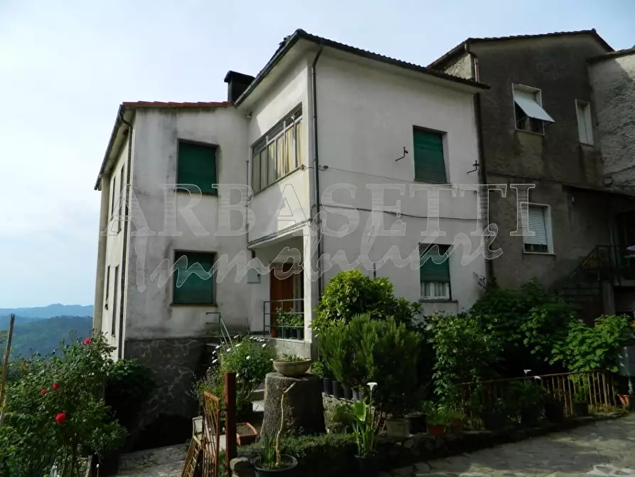 Immagine 1 di Porzione di casa in vendita  in Via Gianelli 72 a Carro