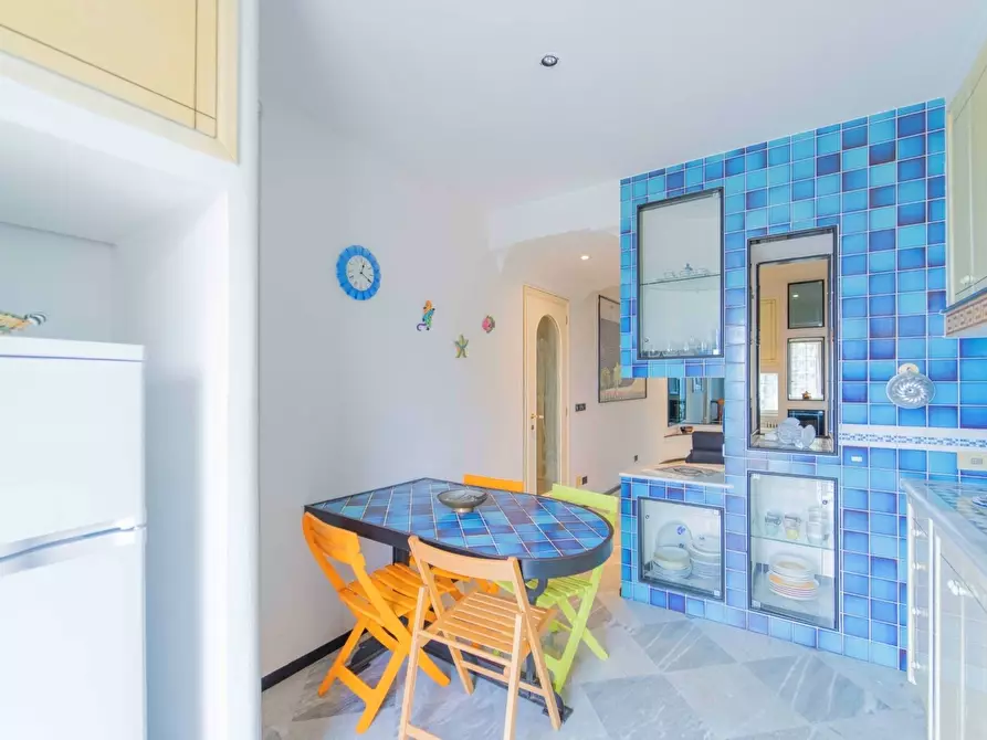 Immagine 18 di Trilocale in vendita  a Sestri Levante