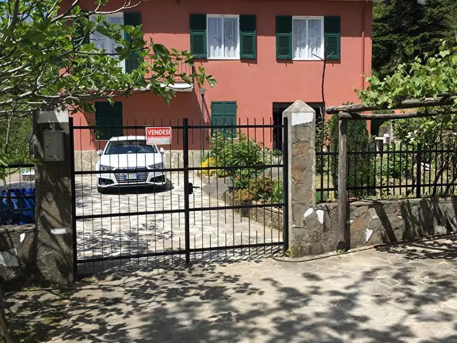 Immagine 1 di Casa bifamiliare in vendita  in Località Cascine Buto 20 a Varese Ligure