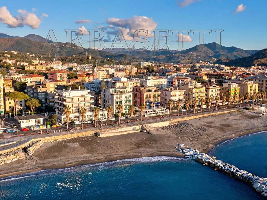 Immagine 1 di Appartamento in vendita  in Via Vittorio Veneto 44 a Sestri Levante