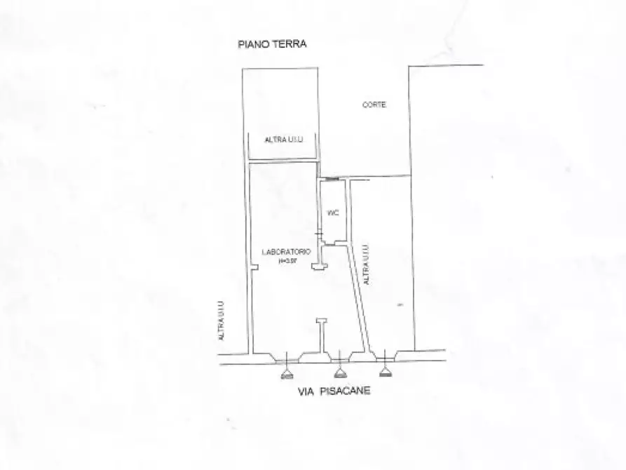 Immagine 2 di Locale commerciale in vendita  a Piombino