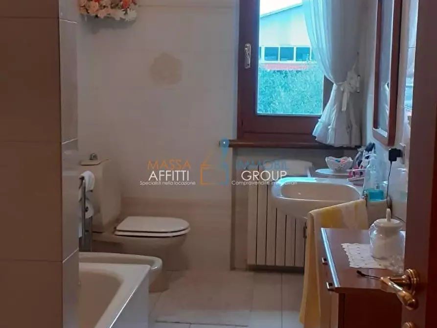 Immagine 9 di Pentalocale in vendita  in Via G. Carducci 185 a Massa