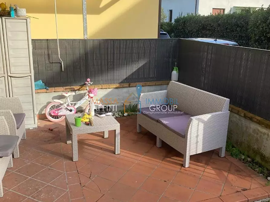 Immagine 2 di Quadrilocale in vendita  in Via Fiume 90 a Massa