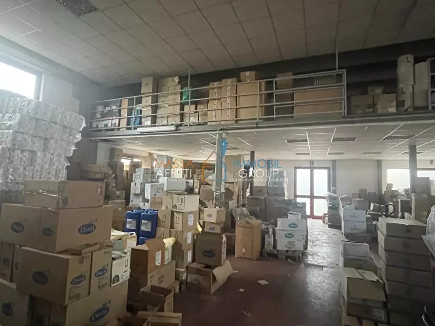 Immagine 5 di Attività artigianale in affitto  in Via del Bravo 4 a Carrara
