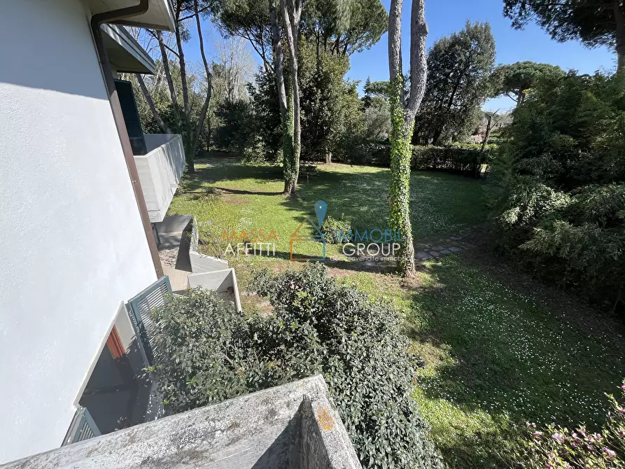 Immagine 21 di Porzione di casa in vendita  in Via dei Pioppi 6 a Massa