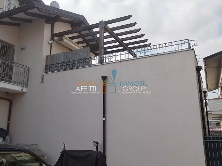 Immagine 5 di Porzione di casa in vendita  in Via Benedetto Croce 14 a Massa