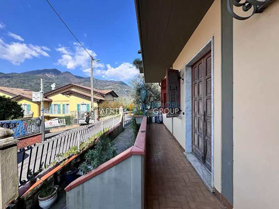 Immagine 4 di Casa indipendente in vendita  in Via Romolo Briglia 7 a Massa