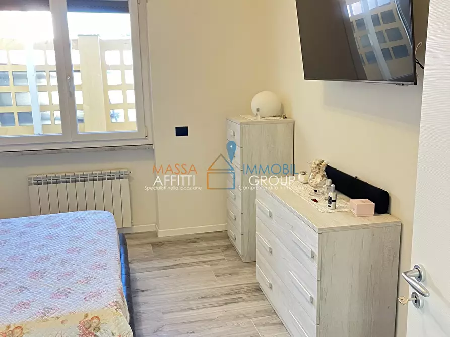 Immagine 15 di Quadrilocale in vendita  in Via Dante Alighieri 15 a Carrara