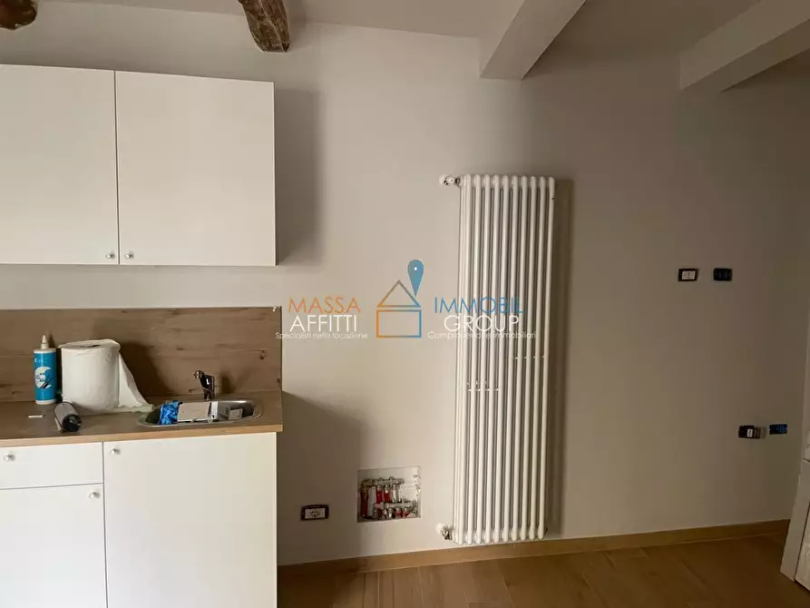 Immagine 1 di Porzione di casa in vendita  in Via Frangola 75 a Massa