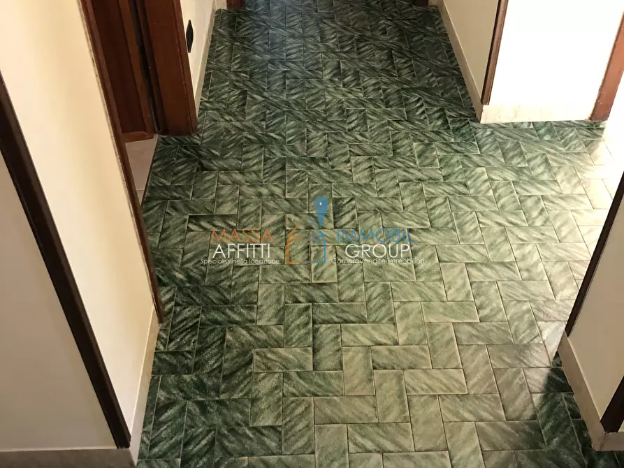 Immagine 7 di Pentalocale in affitto  in Viale Lungomare di Ponente 14 a Massa