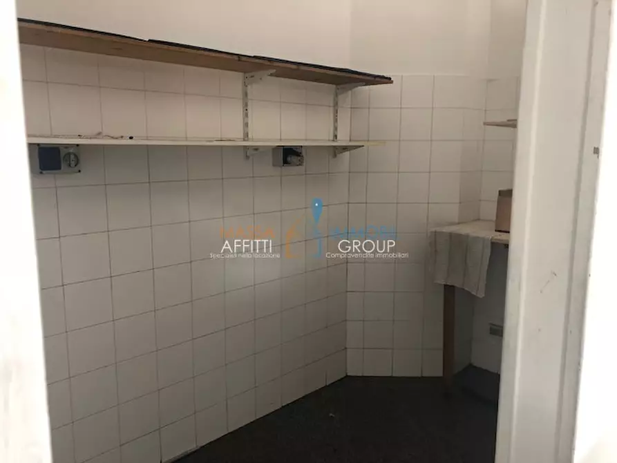 Immagine 9 di Locale commerciale in affitto  in Via Cervara 131 a Massa