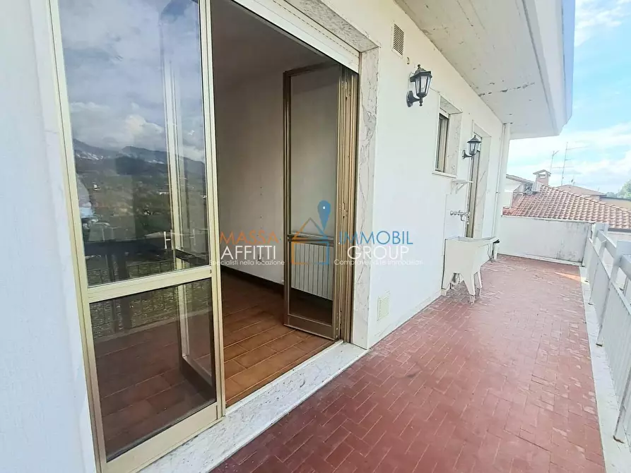 Immagine 6 di Quadrilocale in vendita  in Via Pola 7 a Massa